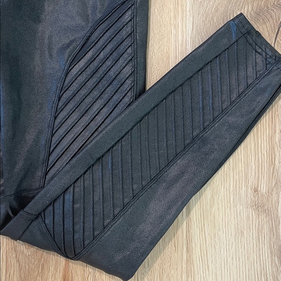 SPANX Pants - Spanx Bikercore Charcoal Leggings Size M